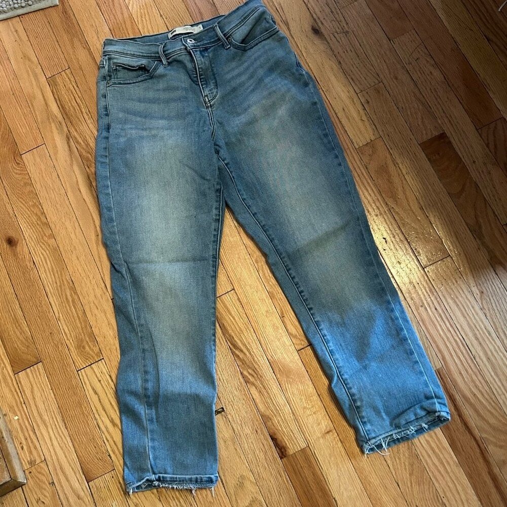 Levi's Slimming Womens Jeans 512 Skinny Denim Medium Wash High Rise 8 T22-1